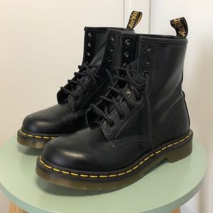 Dr. Martens Classic 1460 Black Boots Size 6 NEW